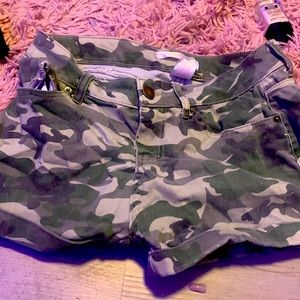 size 13 nobo camo shorts jean texture good condition